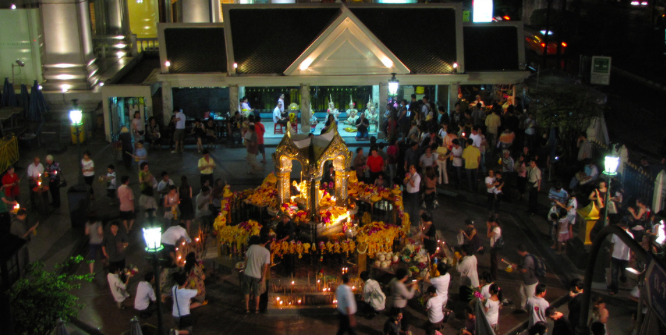 The Erawan Shrine, which was recently bombed by terrorists. Photo Credit: Flickr (Andrea Williams) Creative Commons.