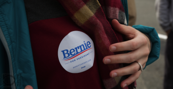 A Bernie Sanders supporter at the New Hampshire Primary on the 9th of February. Photo source: Erik J Olson (Flickr). Creative Commons.