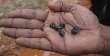 Coltan in the Democratic Republic of the Congo. Photo source: Responsible Sourcing Network (Flickr). Creative Commons.