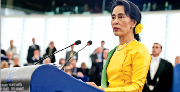 Aung San Suu Kyi addressing the members at the European Parliament in 2013. Photo source: European Parliament (Flickr). Creative Commons. 