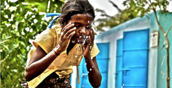 A young girl in Kurunjipadi camp, Tamil Nadu. Source: European Commission DG ECHO (Flickr). Creative Commons. 