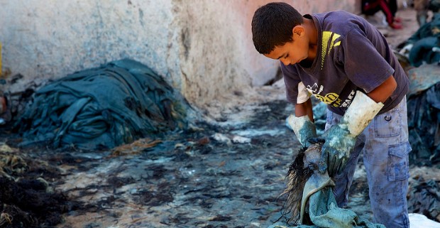 Child labourer
Photo credit: Alexander Montuschi (Flickr) Creative Commons