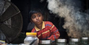 Child Labour in India. Photo credit: © Jorge Royan / http://www.royan.com.ar, via Wikimedia Commons 