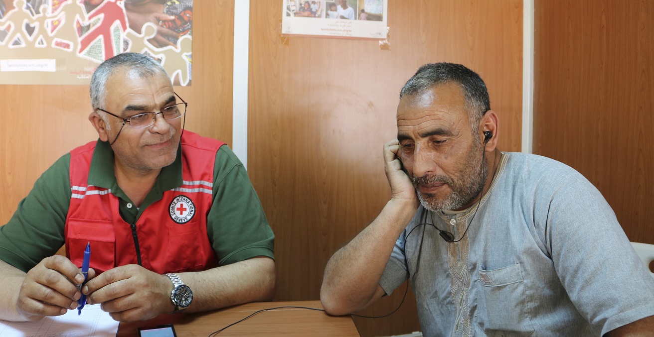 Zaatari refugee camp: An ICRC office provides phone call services to Syrian refugees.