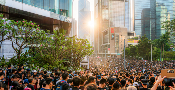 Enormous crowds make up the Hong Kong Protests. Source: Wikimedia Commons http://bit.ly/2Np9VBk 