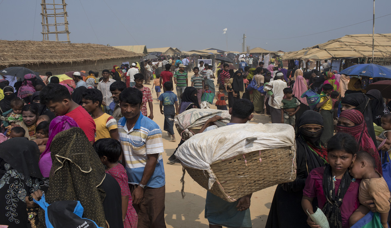 Rohingya refugees in a refugee camp in Bangladesh, Source: EU Civil Protection and Humanitarian Aid, Flickr, https://bit.ly/2ZgVlfO