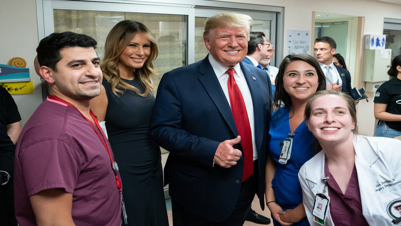 Trump meeting hospital staff in El Paso on the 7th of August 2019. Source: The White House, https://bit.ly/2yR0n7W