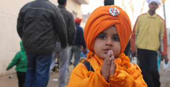 Sikh Child. Photo from Pxhere. Source: https://bit.ly/37iVGUs