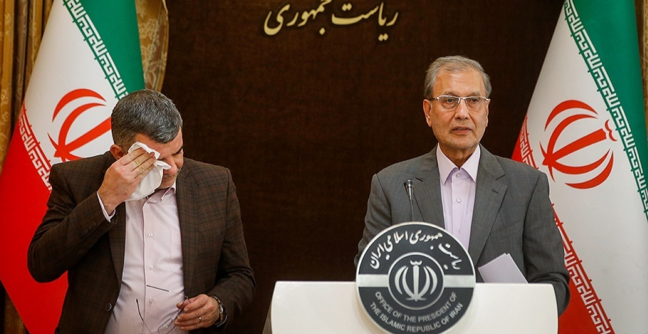 Spokesperson of the Government Ali Rabiei and Deputy Health Minister Iraj Harirchi at a press conference. Hours after the conference, it was announced that Harirchi himself tested positive for the virus. Source: Mehdi Bolourian https://bit.ly/3a2h6WF