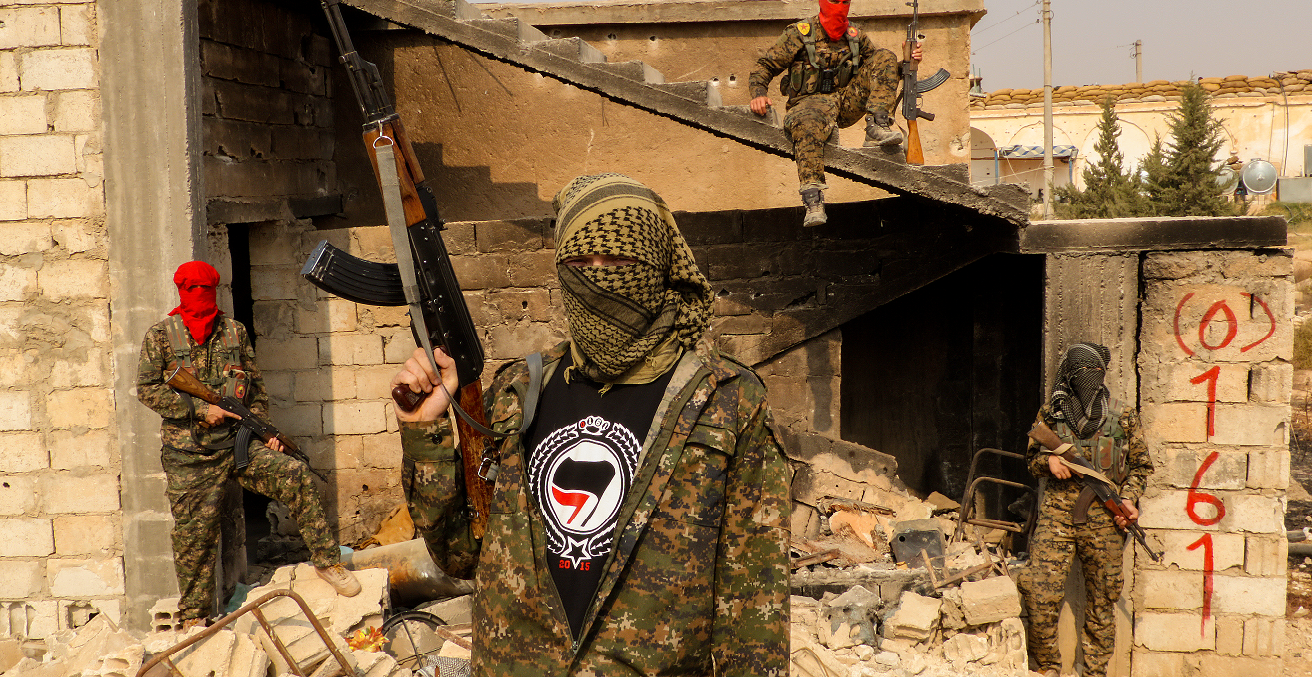 Antifascist from 0161 Antifa Manchester Crew in the International Freedom Battalion (IFB) in Rojava. Source: Wikipedia https://bit.ly/390frRK