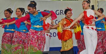 Dancers of different races and religions perform at West Coast GRC Racial Harmony Day Celebration at West Coast Park. Source: Choo Yut Shing https://bit.ly/31NryhX