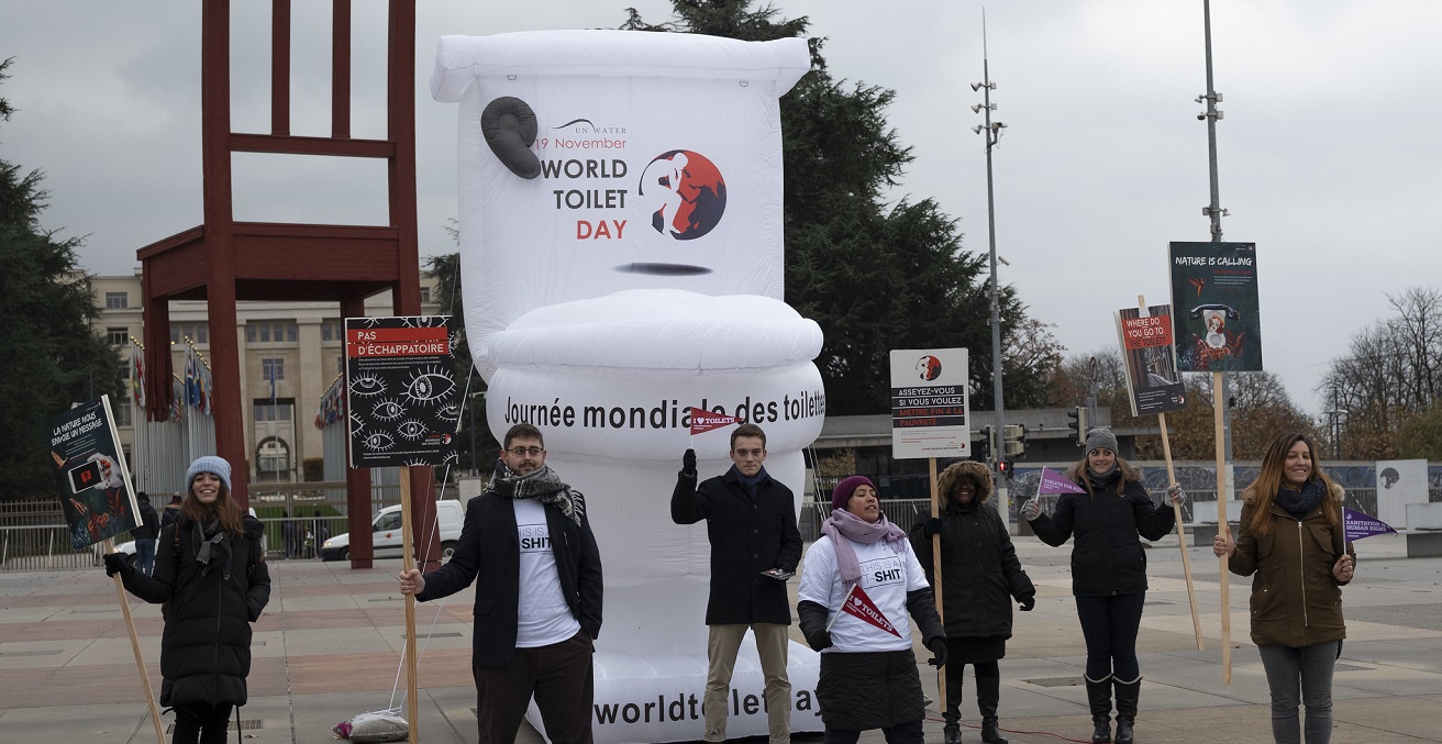 Demonstration in front of Palais des Nations for World Toilet Day on 19 November. Source: UN Photo/Jean Marc Ferré https://bit.ly/3kLGEMt