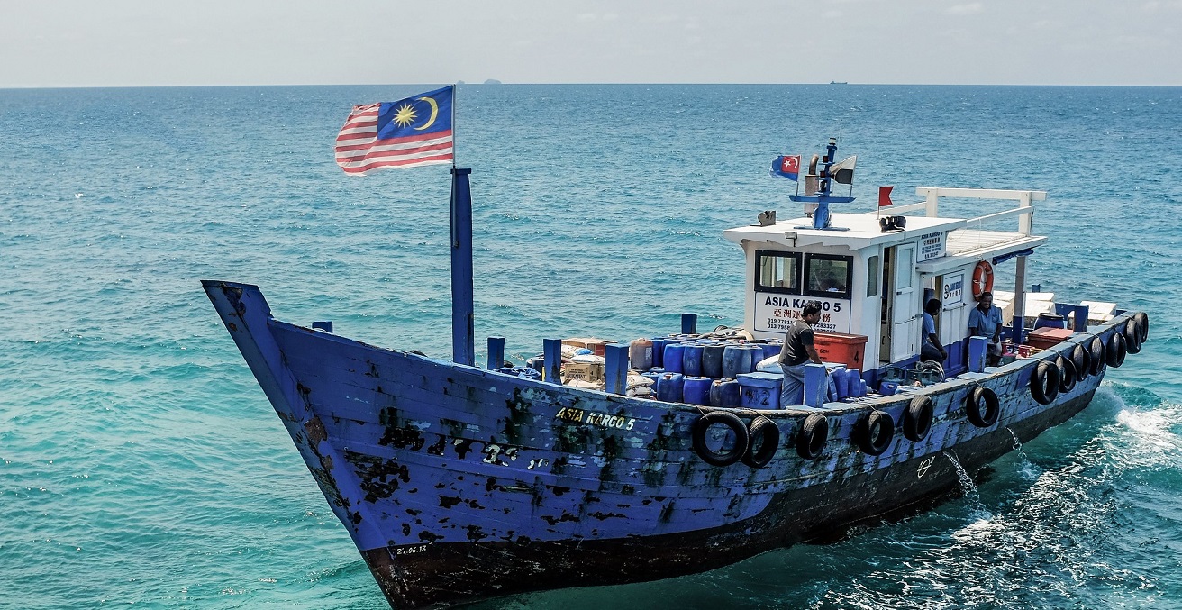 A Malaysian supply vessel in the South China Sea. Source: Kai Morgener https://bit.ly/2T2pthT