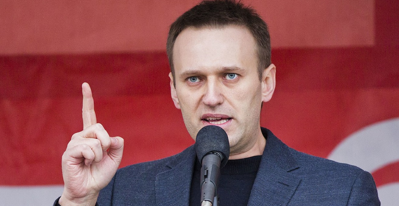 Alexei Navalny in 2013, photographer Evgeny Feldman / Novaya Gazeta sourced from Wikimedia Commons https://bit.ly/3hexiJd