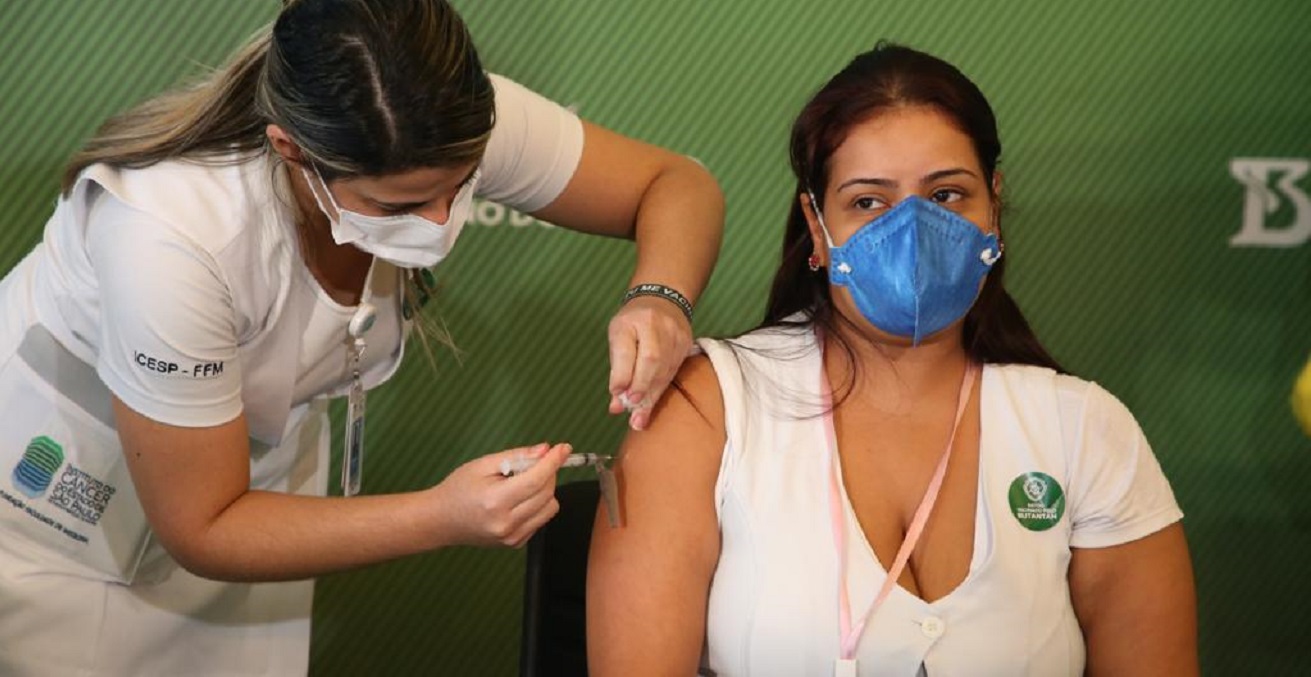 COVID-19 Vaccination Campaign In Brazil (2021) photographer Governo do Estado de São Paulo sourced from Wikimedia Commons https://bit.ly/360qzxk