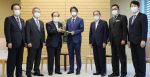 Members of Nippon Ishin no Kai posing with former Japanese Prime Minister Abe Shinzō. Source: 内閣官房内閣広報室 https://bit.ly/3oGqdVQ