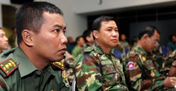 (L-R) Lieutenant Colonel Hamini Tohari from the Indonesian Army and Lieutenant Colonel Simmalivonu Sisavay from the Laos Army during Exercise Tempest Express 21 in Brisbane. Source: PDC Global https://bit.ly/3zQRVUM 