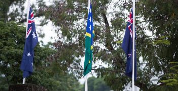 The flags of Australia and Solomon Islands. Source: DFAT/Linda Roche https://bit.ly/3L5y5Ke