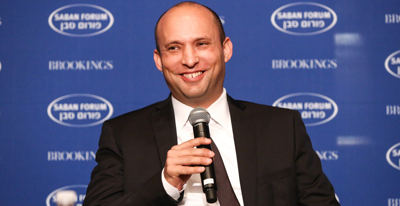 Outgoing Israeli PM Naftali Bennett speaks at a Brookings Institute event in 2015.
Source: Brookings Institute, Flickr, https://bit.ly/3Oq3et2.