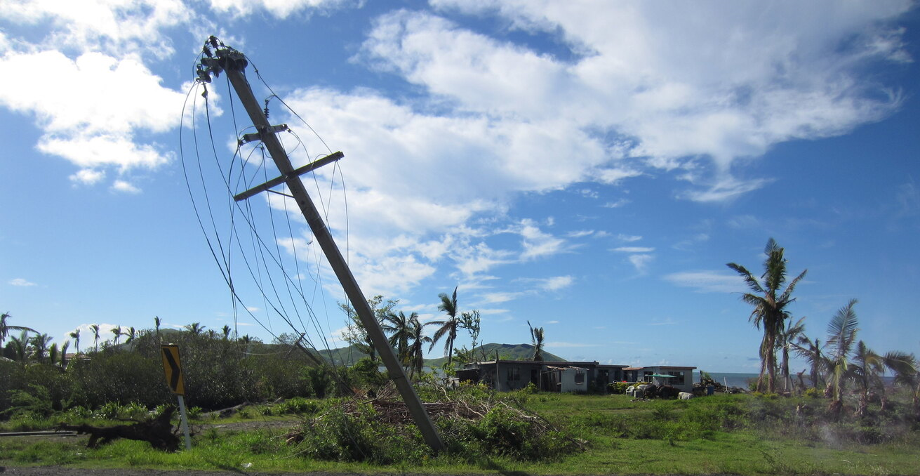 Damage following Tropical Cyclone Winston, Fiji 2016.
Source: Ausgrid / Flikr
https://bit.ly/3R6xZpe