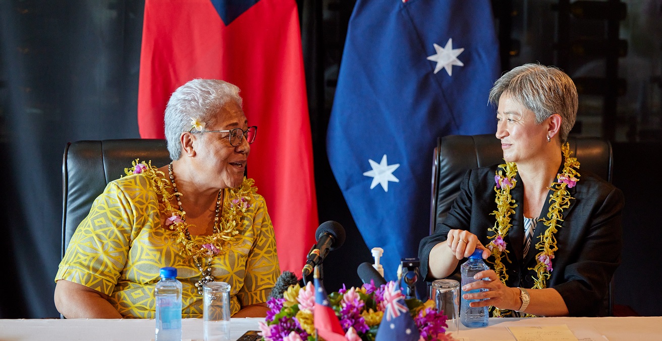 On the 2nd of June 2022, Australian Minister for Foreign Affairs, the Senator the Hon Penny Wong departed Canberra, Australia as part of a visit to Samoa. As part of the visit a press conference was held. *** Local Caption *** Senator the Hon Penny Wong official visit to Samoa June 2022. Source: DFAT https://bit.ly/3BU1ZOw