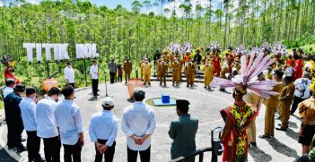 President Joko Widodo, cabinet members, governors and all invited guests in Capital City of Nusantara / March 14, 2022 [Presidential Secretariat Photo by Laily Rachev] https://bit.ly/3xW02zF