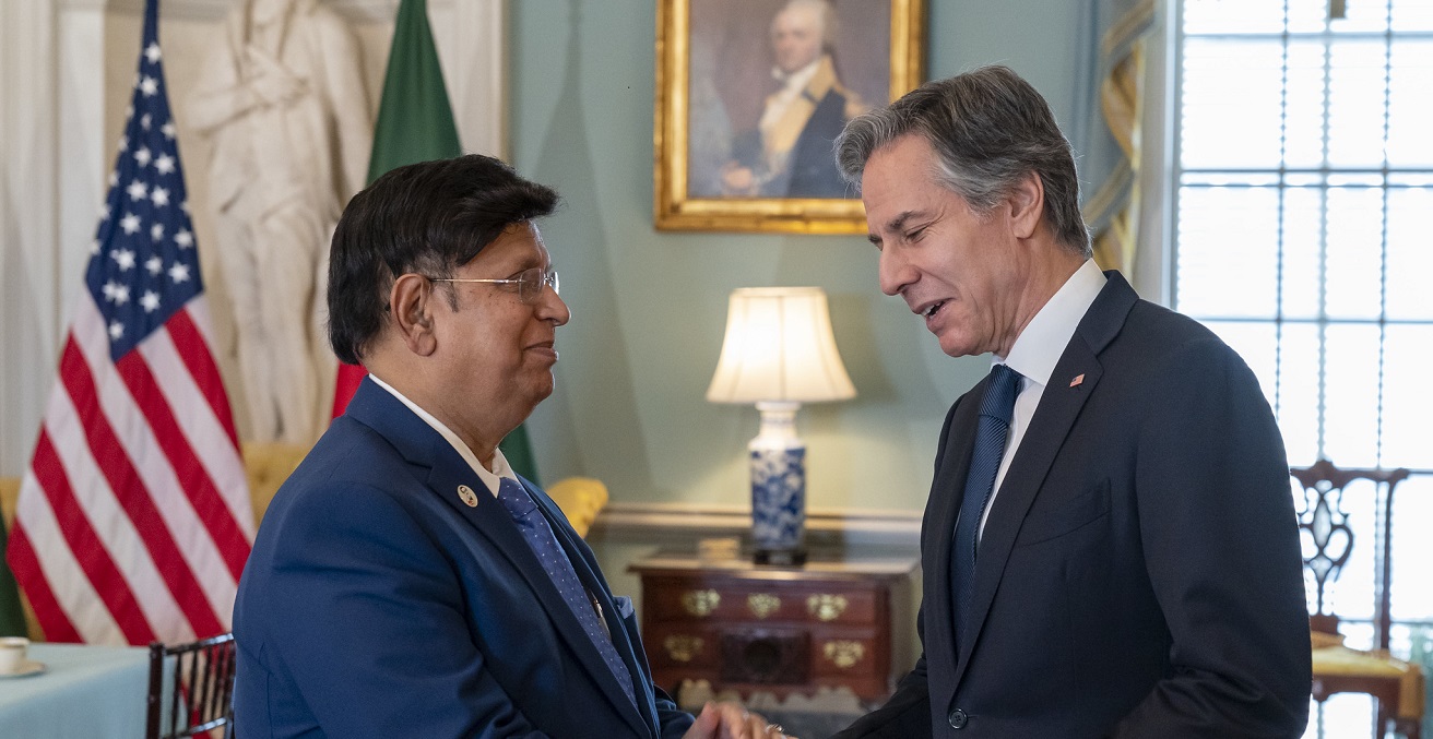 Secretary of State Antony J. Blinken meets with Bangladeshi Foreign Minister Abdul Momen at the U.S. Department of State in Washington, D.C., on April 4, 2022. [State Department photo by Ron Przysucha/http://bit.ly/3wDN6xw.