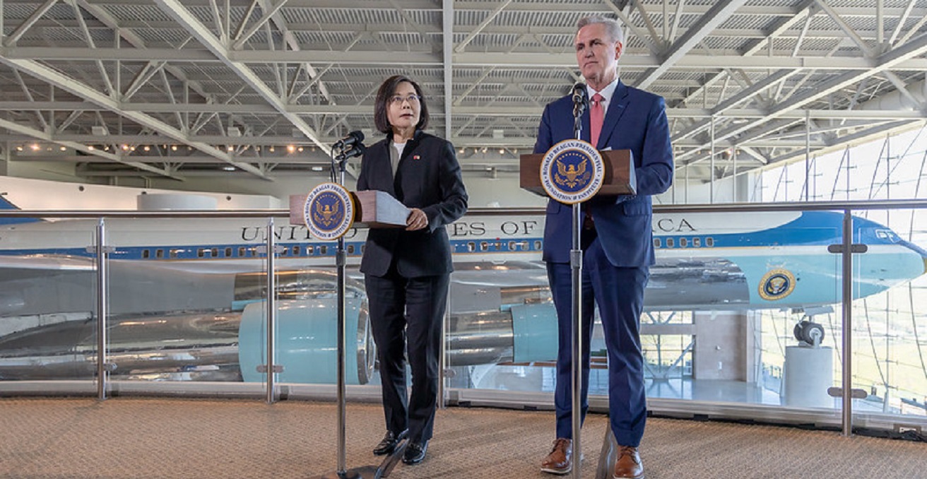 President Tsai and US House Speaker Keven McCarthy make a joint press appearance. Source: Office of the President of the Republic of Taiwan/https://bit.ly/41vaDOk