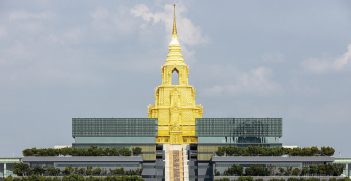 Sappaya-Sapasathan is the current Thai Parliament in Bangkok, Thailand, viewed from Yanhee Hospital. Source: Supanut Arunoprayote/https://bit.ly/3OkgaU8