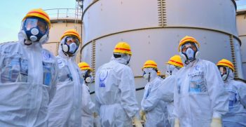A team of IAEA experts check out water storage tanks TEPCO's Fukushima Daiichi Nuclear Power Station on 27 November 2013. Source: IAEA Imagebank / https://t.ly/rOG8y