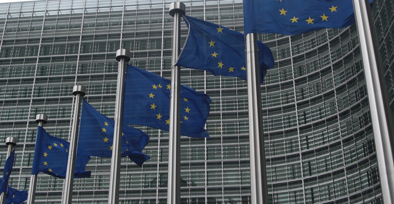 Flags in front of the European Commission building in Brussels. Source: Sébastien Bertrand / http://tiny.cc/lnxbvz