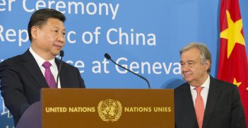 Chinese President Xi Jinping and United Nations Secretary General Antonio Guterres during the gift ceremony offer by China to the UN on the occasion of his visit in Geneva, Switzerland, January 18, 2016. Source: UN Photo/Pierre Albouy / https://t.ly/8XikJ