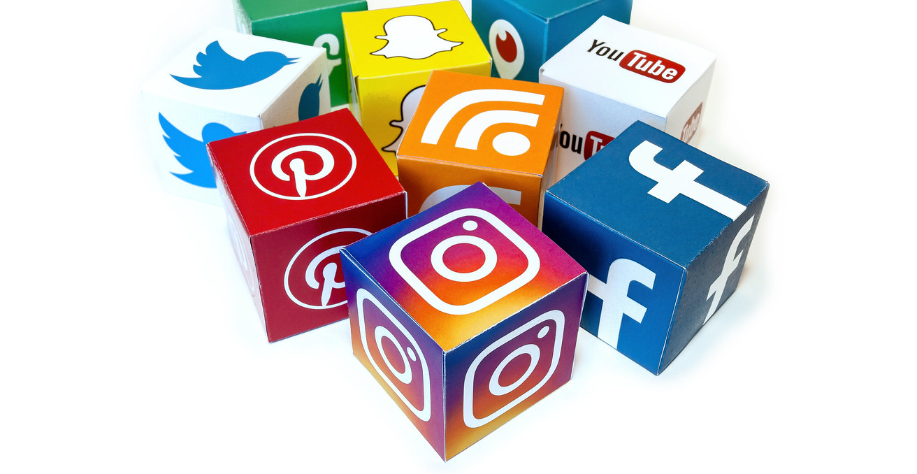 Social media companies logos. Source: Flickr. / https://rb.gy/kop38e